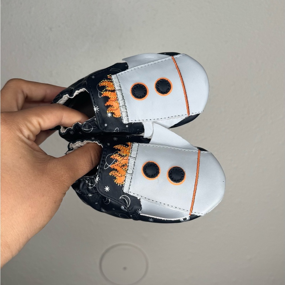 NWB! Robeez soft soles Apollo Grey